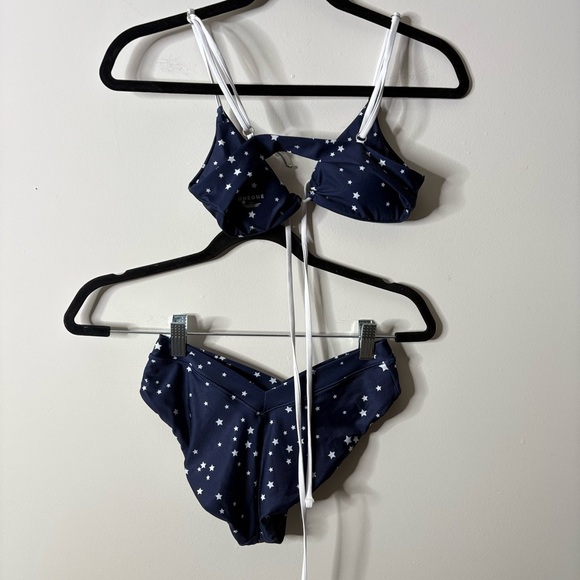 One One Star Print Bikini Swimsuit Set 2 Piece Cheeky Navy Blue - Picture 5 of 5